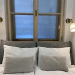 Apartment Breg - Old Town River *