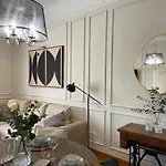 Breg - Old Town River Apartment *