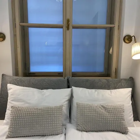 Apartment Breg - Old Town River *